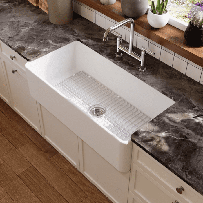 Farmhouse Apron Front 36-In X 18-In White Fireclay Single Bowl Kitchen Sink