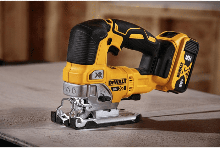 20V MAX XR Jig Saw, 3,200 Blade Speed, Cordless, Brushless Motor, LED Light, Bare Tool Only (DCS334B) - Image 3